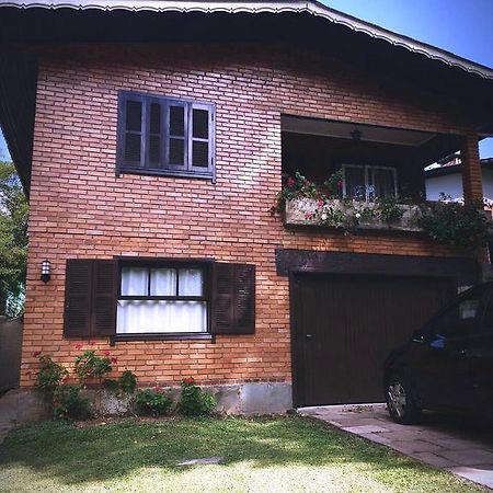 Villa Casa Bairro Nobre Gramado Exterior foto